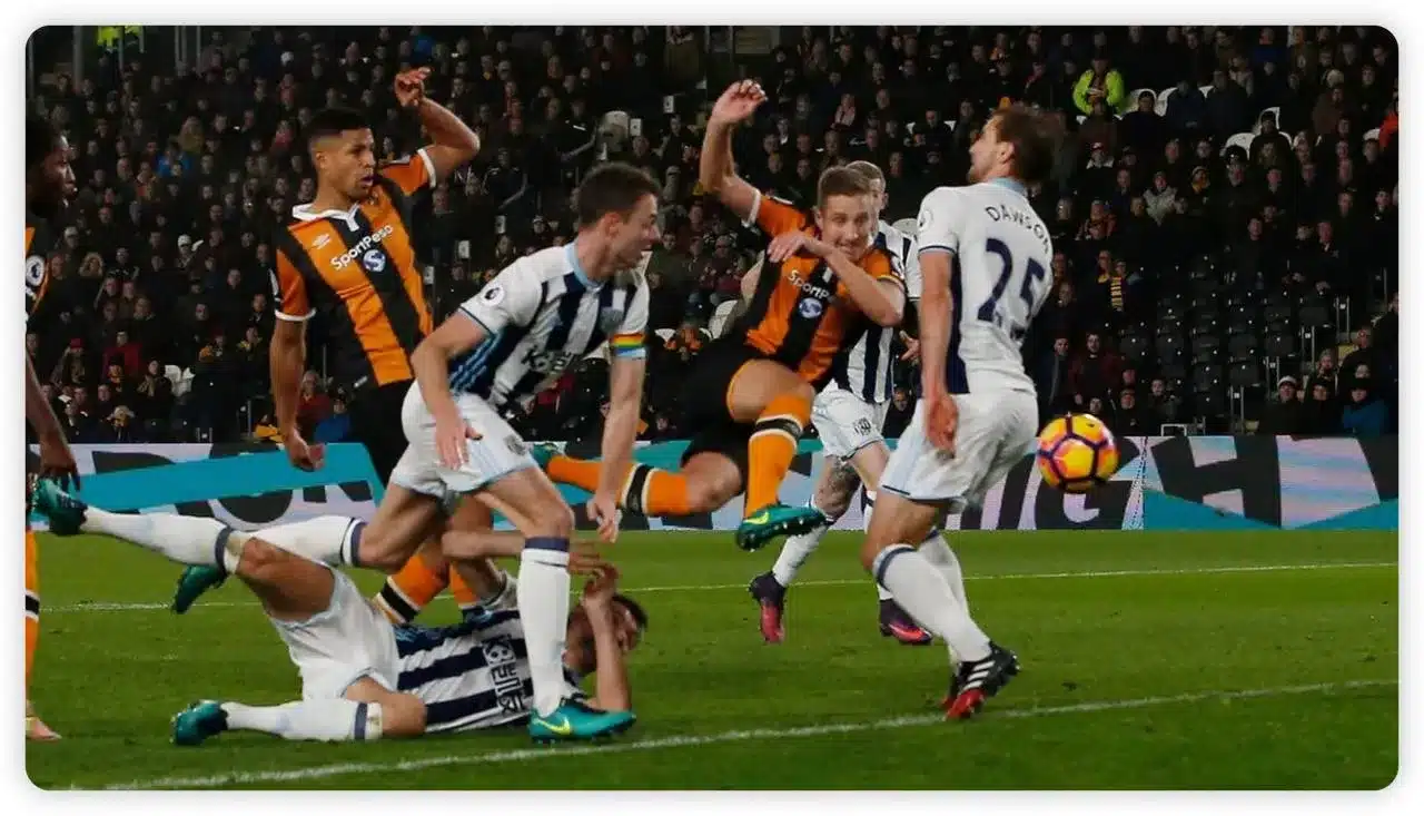 Hull City players celebrating a goal